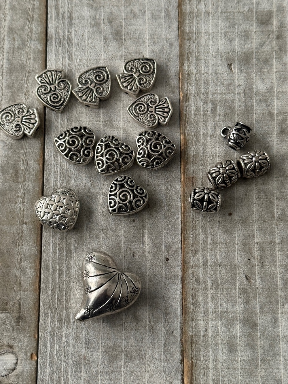 Silver Heart and Floral Beads Set — Women's Jewelry